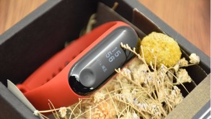 有了小米手环3 NFC，从此扔掉公交卡？还是手下留情吧！